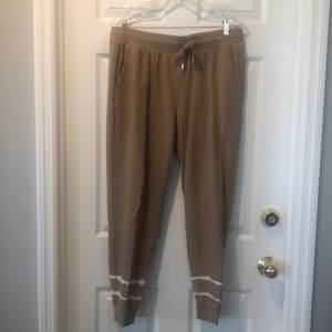 Never worn Old Navy tan size large sweatpants
